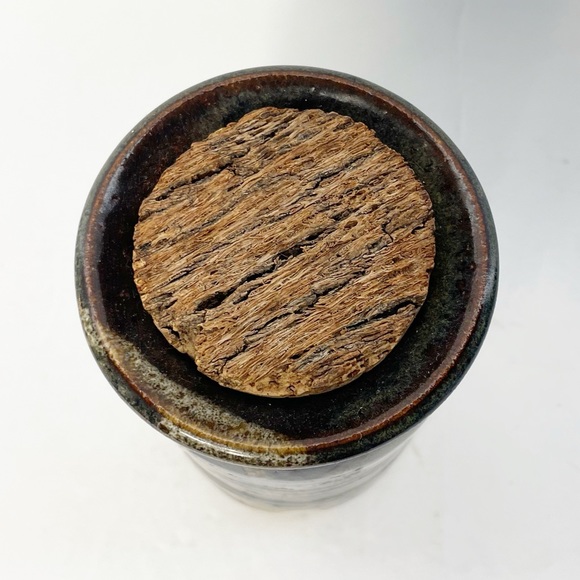 Handmade Studio Pottery Stoneware Storage Jar with Cork Lid - Picture 5 of 8